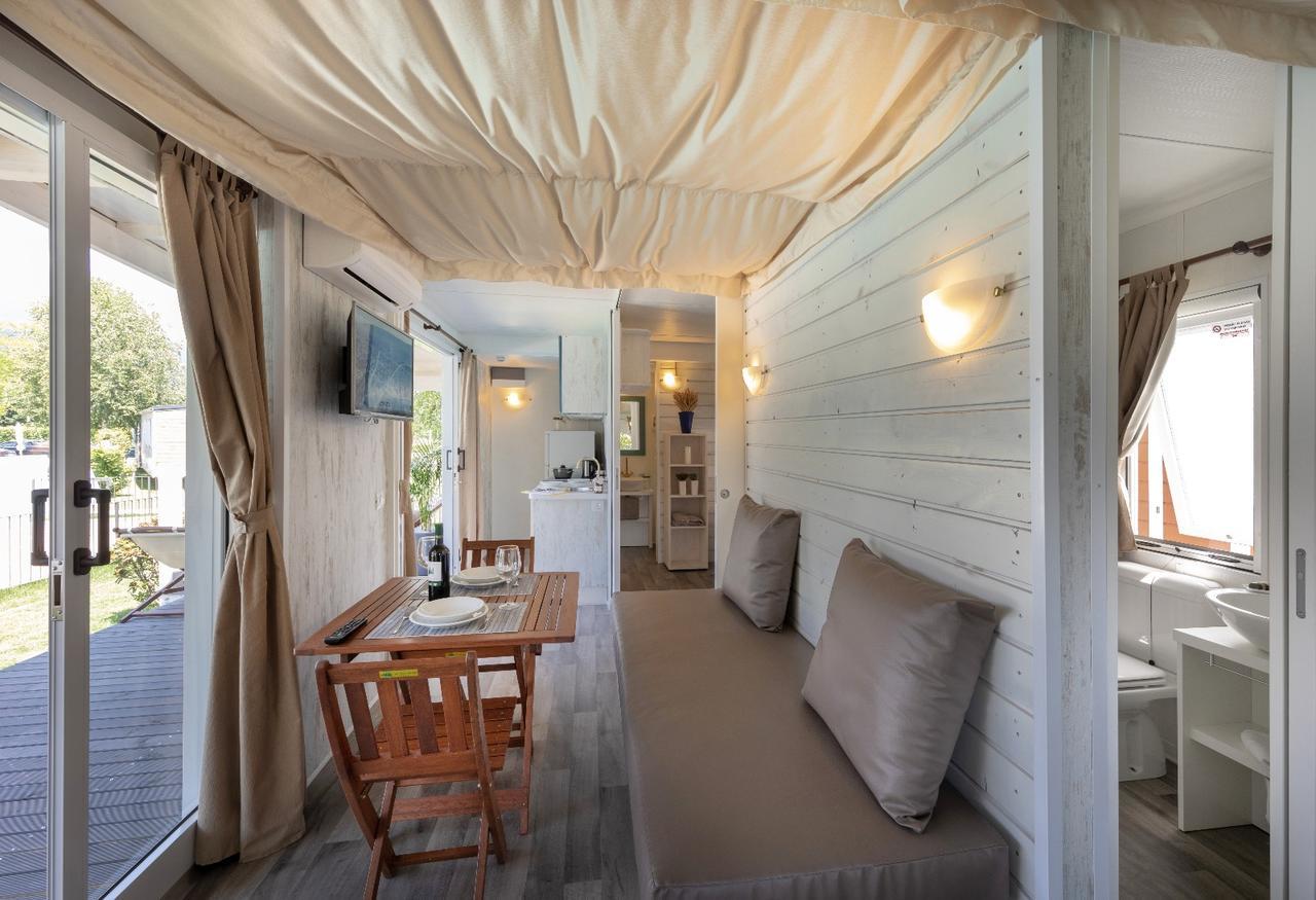 Il Borgo Delle Arti Hotel แวร์บาเนีย ภายนอก รูปภาพ