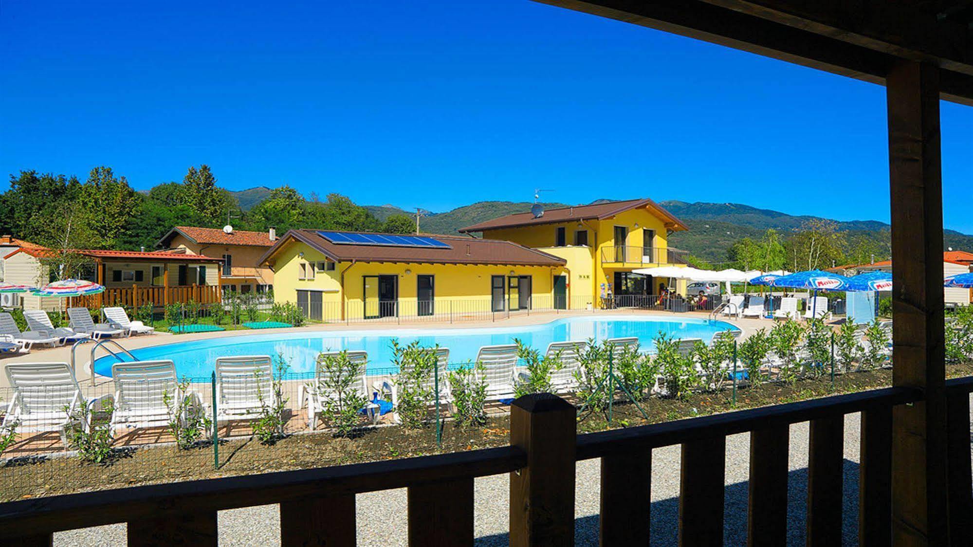 Il Borgo Delle Arti Hotel แวร์บาเนีย ภายนอก รูปภาพ